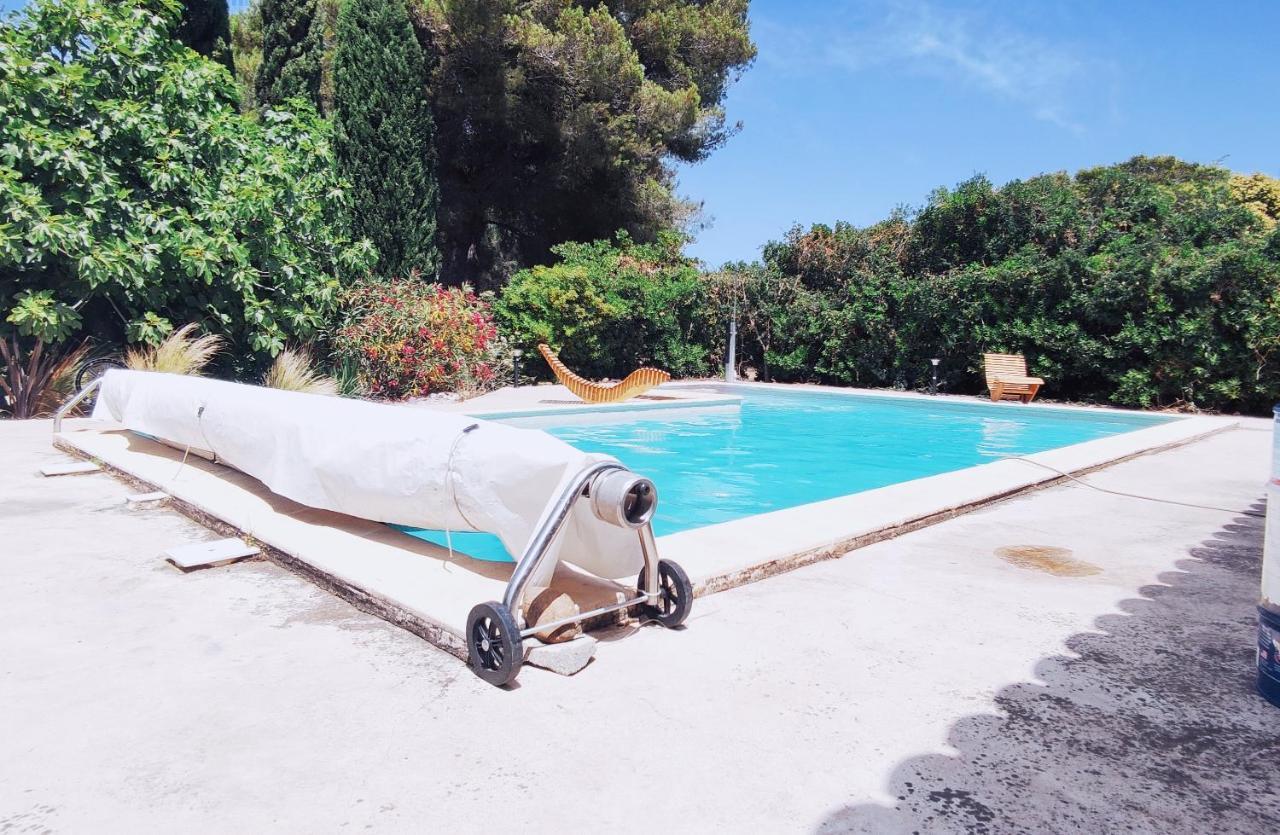 Offrez-Vous Un Sejour Dans Notre Studio T1 Bis A Entressen Une Grande Piscine Pour Se Rafraichir ,Un Espace De Jeux Pour Enfants Pour Des Heures De Divertissement Un Terrain De Petanque Pour Des Parties Endiablees Exterior foto